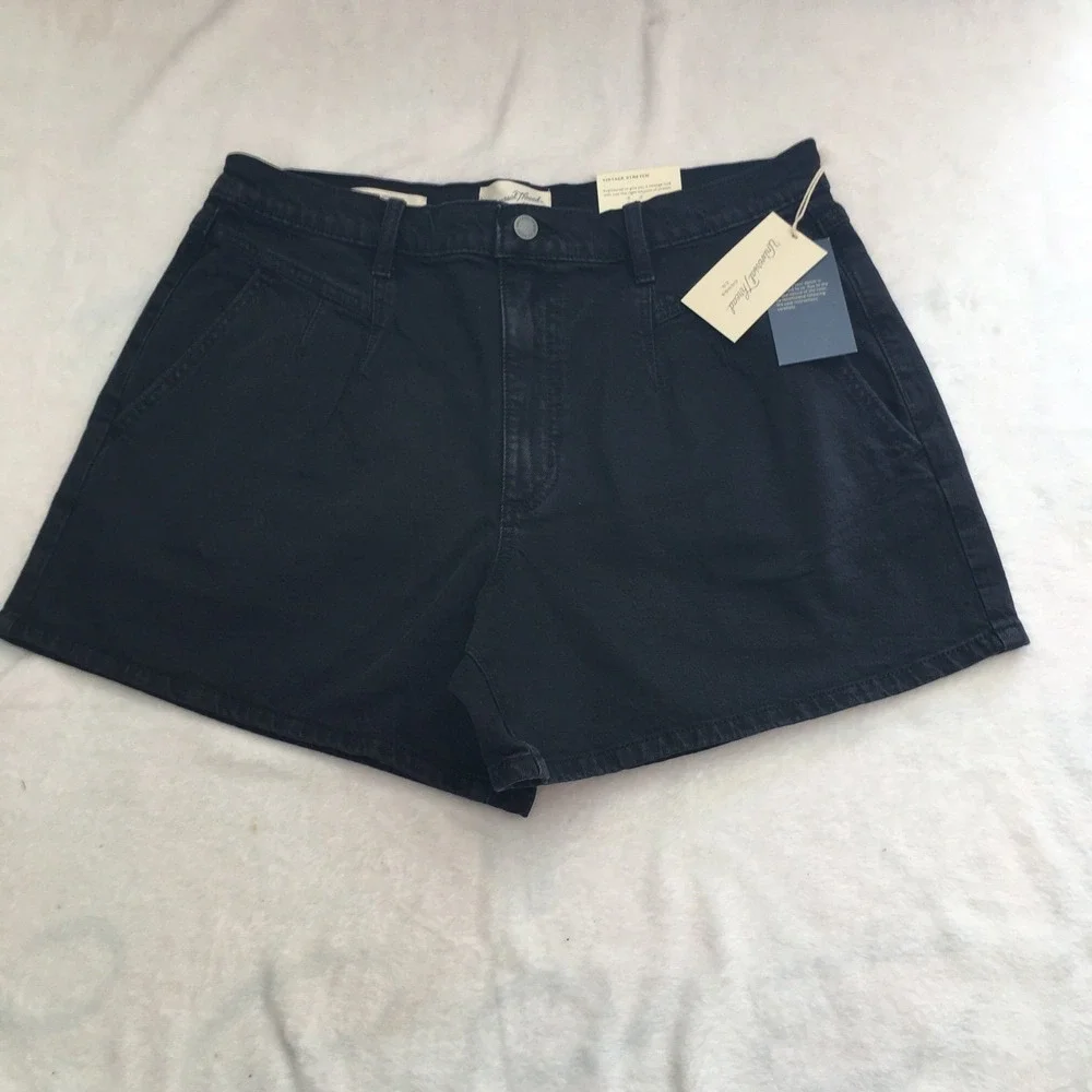 Universal Thread A-Line Shorts Womens 12 Black NEW Vintage Stretch Pleated High